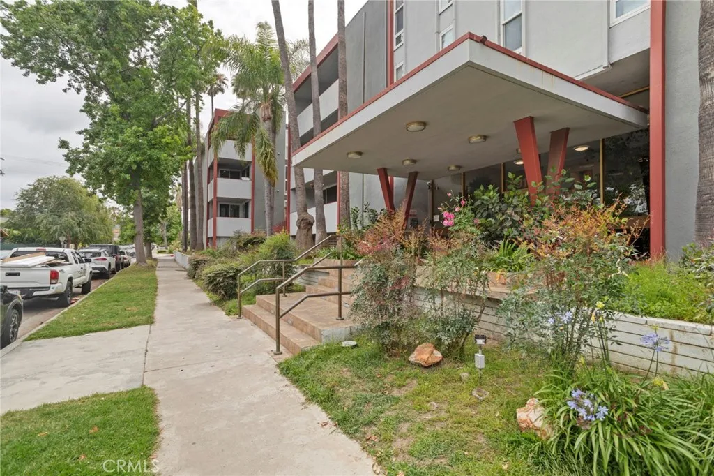 Additional image 2 of 4915 Tyrone Avenue Unit 136, Sherman Oaks, CA 91423