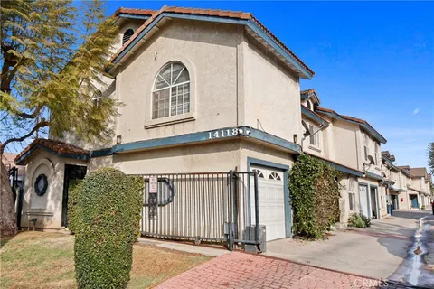 14118 Orizaba Avenue Unit 7, Paramount, CA MLS: RS25015191