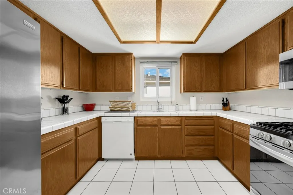 Additional image 50 of 570 W 14th St Unit 4, San Pedro, CA 90731