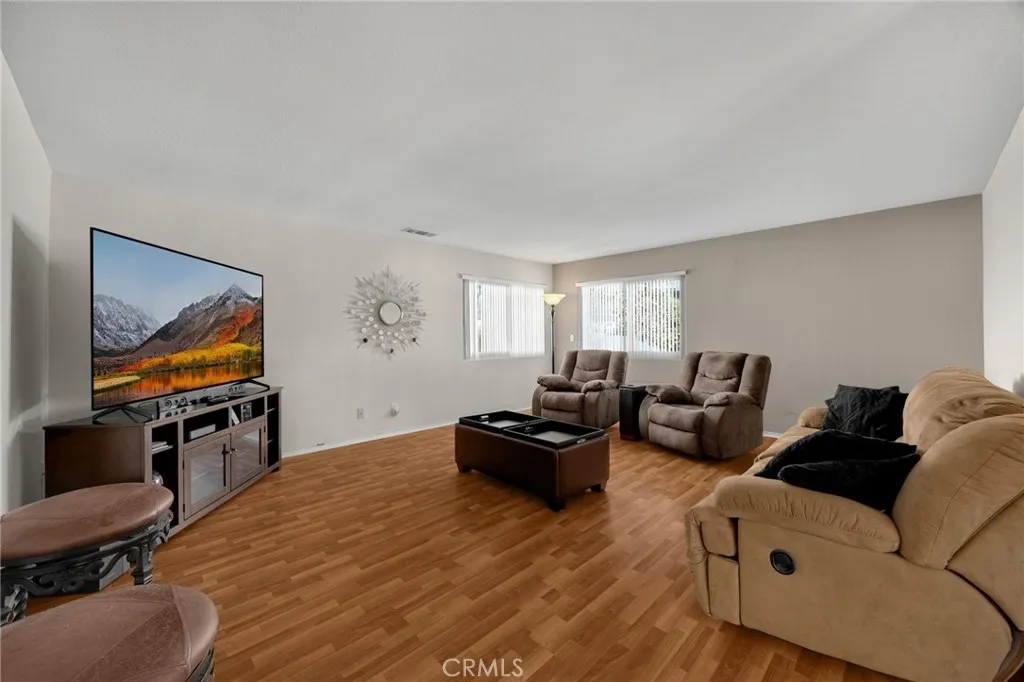 Additional image 3 of 570 W 14th St Unit 4, San Pedro, CA 90731