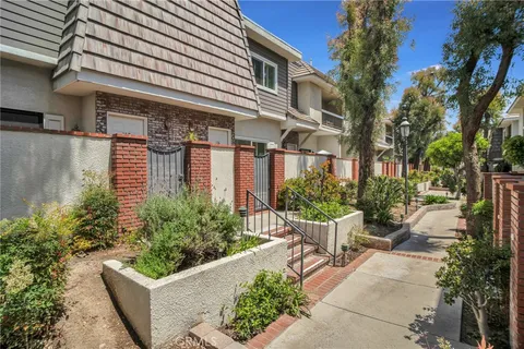10201 Mason Avenue Unit 116, Chatsworth, CA MLS: SR25093240