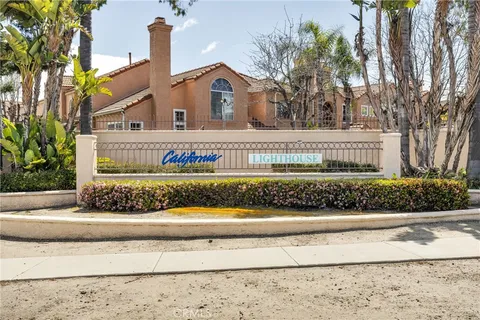 1207 Lost Point Lane, Oxnard, CA MLS: SR25077935