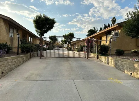 4707 El Monte Avenue, El Monte, CA MLS: AR25060028