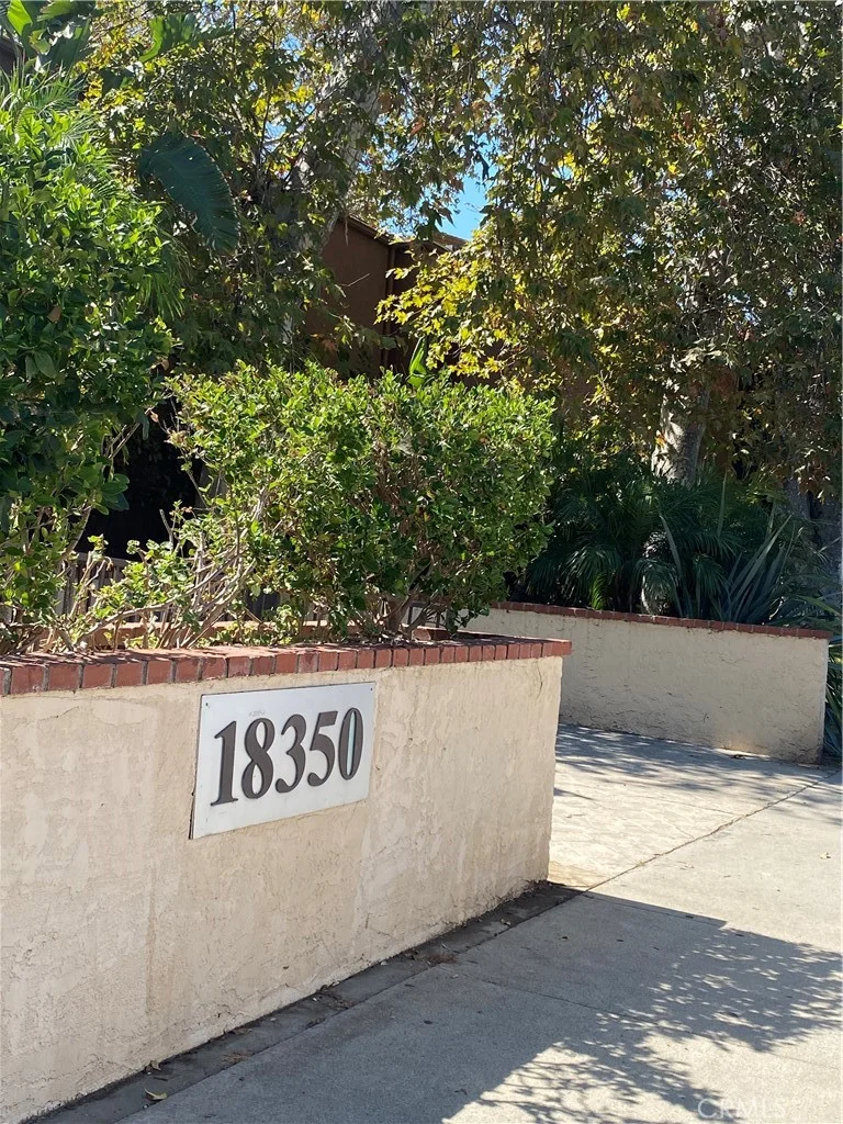 18350 Hatteras, Tarzana, CA 91356