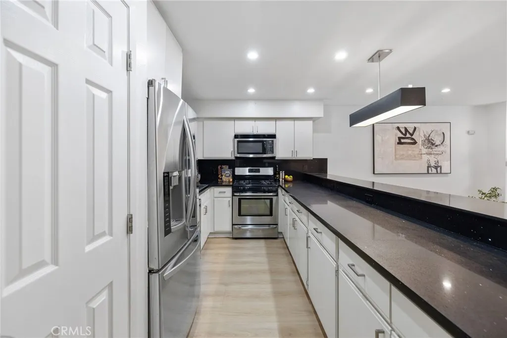 Additional image 53 of 1940 N Highland Avenue Unit 2, Los Angeles, CA 90068