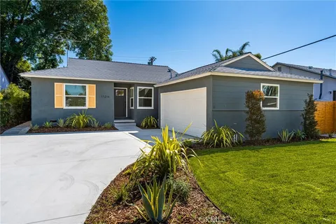 17216 Lorne Street, Van Nuys, CA 91406 - MLS#: WS25066221