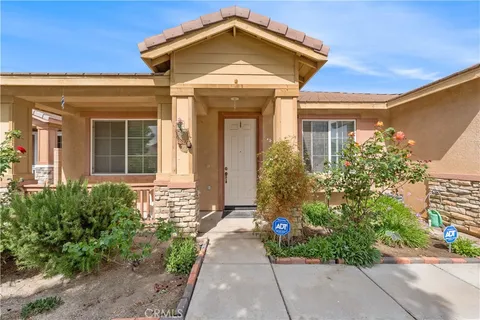 38333 Antibes Drive, Palmdale, CA MLS: SR25100132