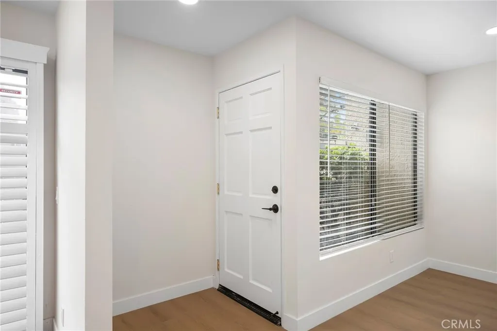 Additional image 4 of 8601 Sunland Boulevard Unit 5, Sun Valley, CA 91352