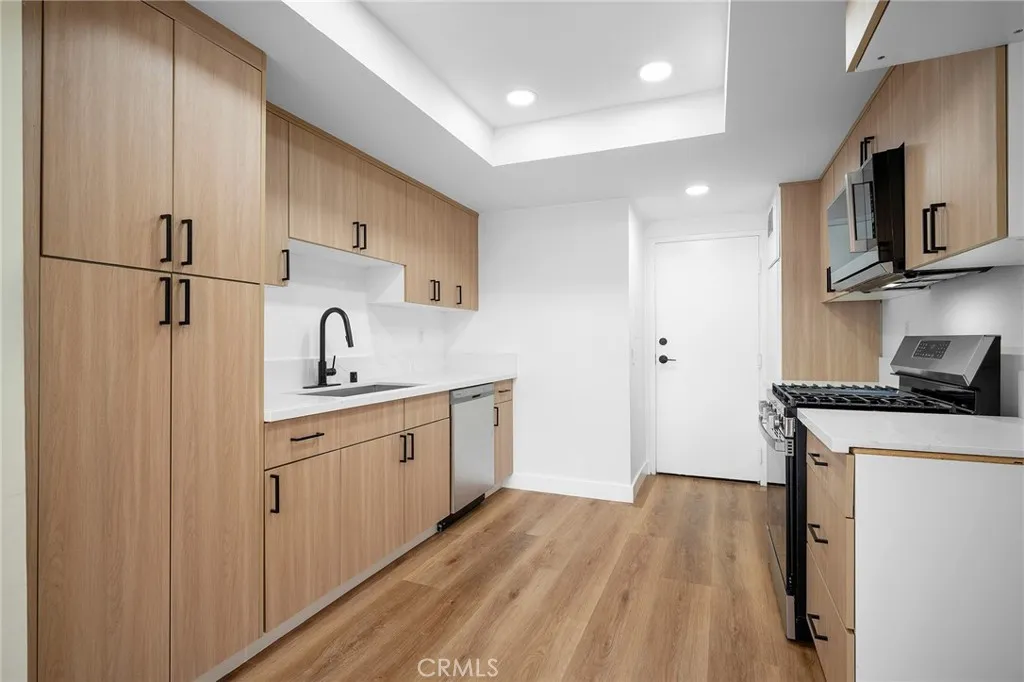 Additional image 13 of 8601 Sunland Boulevard Unit 5, Sun Valley, CA 91352