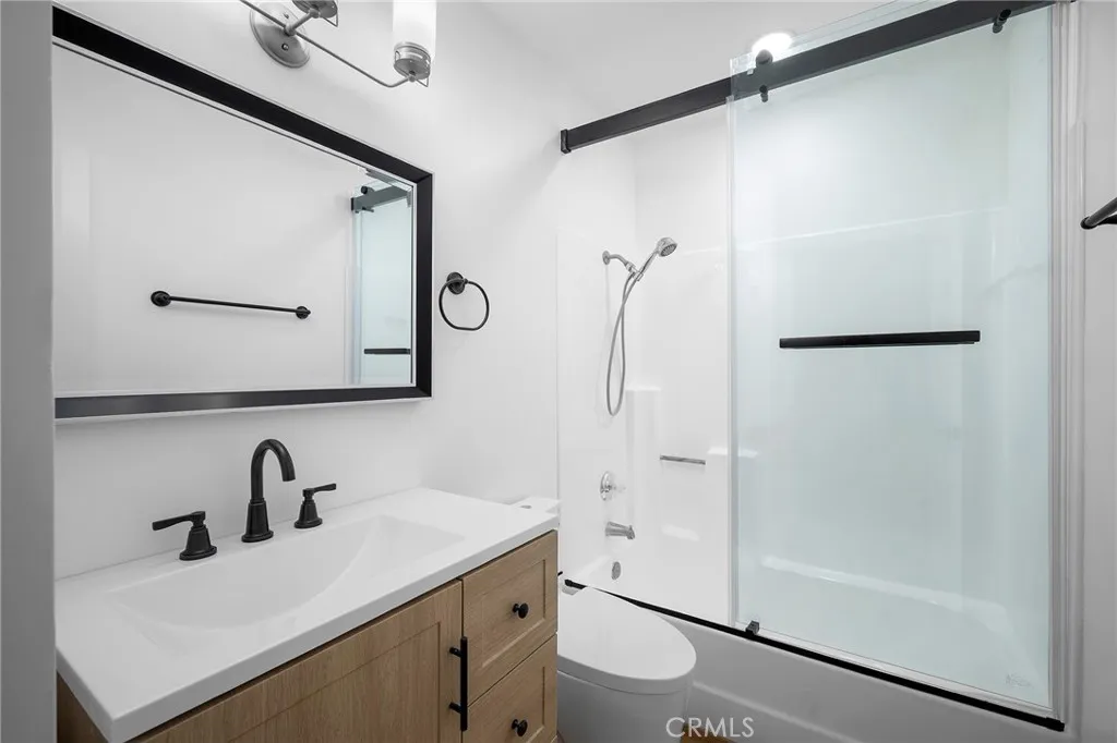 Additional image 21 of 8601 Sunland Boulevard Unit 5, Sun Valley, CA 91352