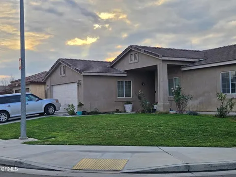 5501 Mar Grande Drive, Bakersfield, CA MLS: V1-28024