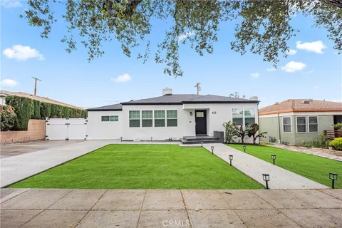 620 E Elmwood Avenue, Burbank, CA 91501 - MLS#: GD25099660