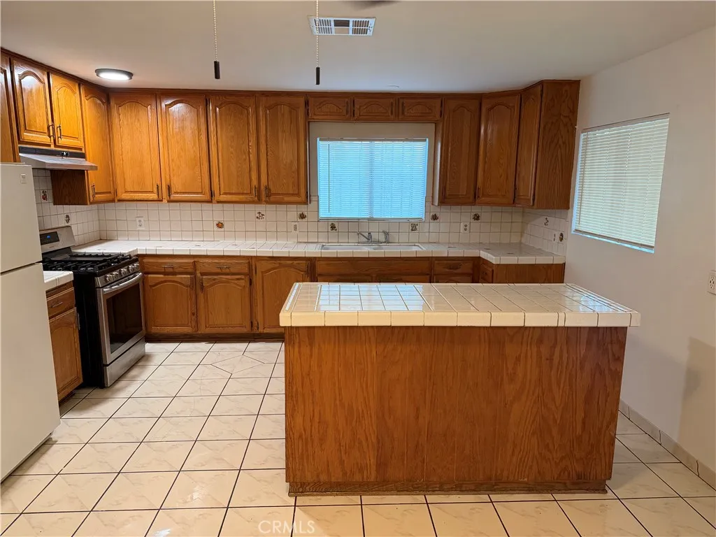Additional image 35 of 754 W Citrus St, Colton, CA 92324