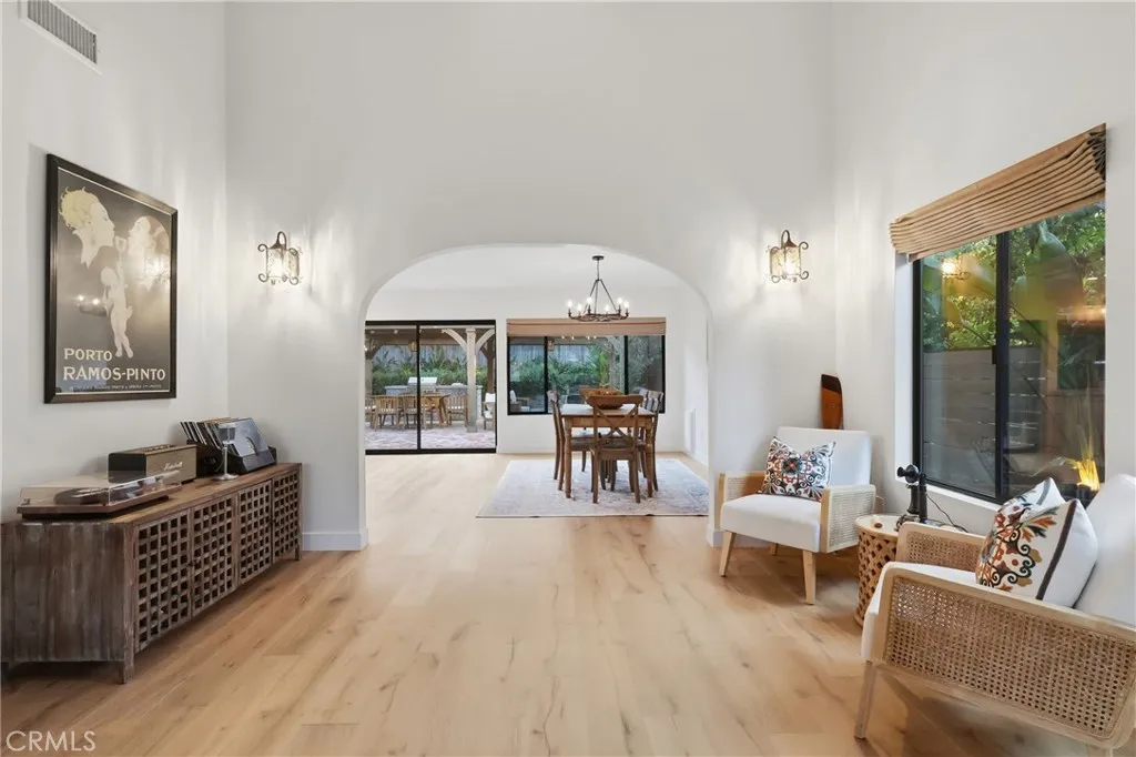 Additional image 13 of 22616 Town Crier Rd, Calabasas, CA 91302