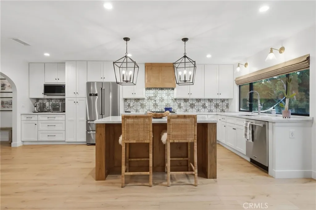 Additional image 61 of 22616 Town Crier Rd, Calabasas, CA 91302