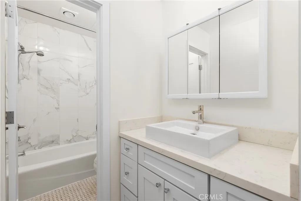 Additional image 9 of 5257 Radford Ave Unit 101, Valley Village, CA 91607