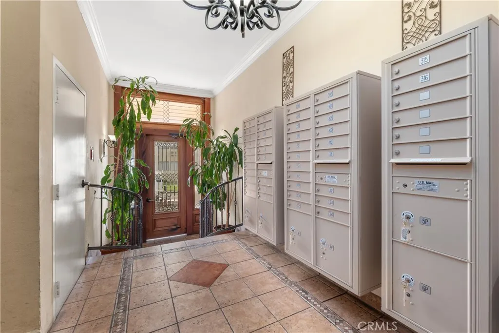 Additional image 42 of 5257 Radford Ave Unit 101, Valley Village, CA 91607