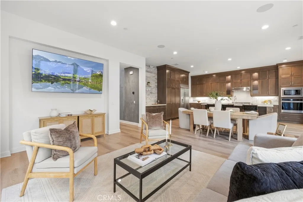 Additional image 4 of 20657 Walnut Circle, Porter Ranch, CA 91326