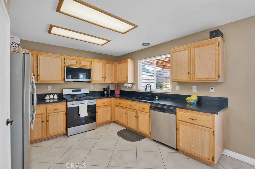 Additional image 7 of 13917 Clydesdale Run Ln, Victorville, CA 92394
