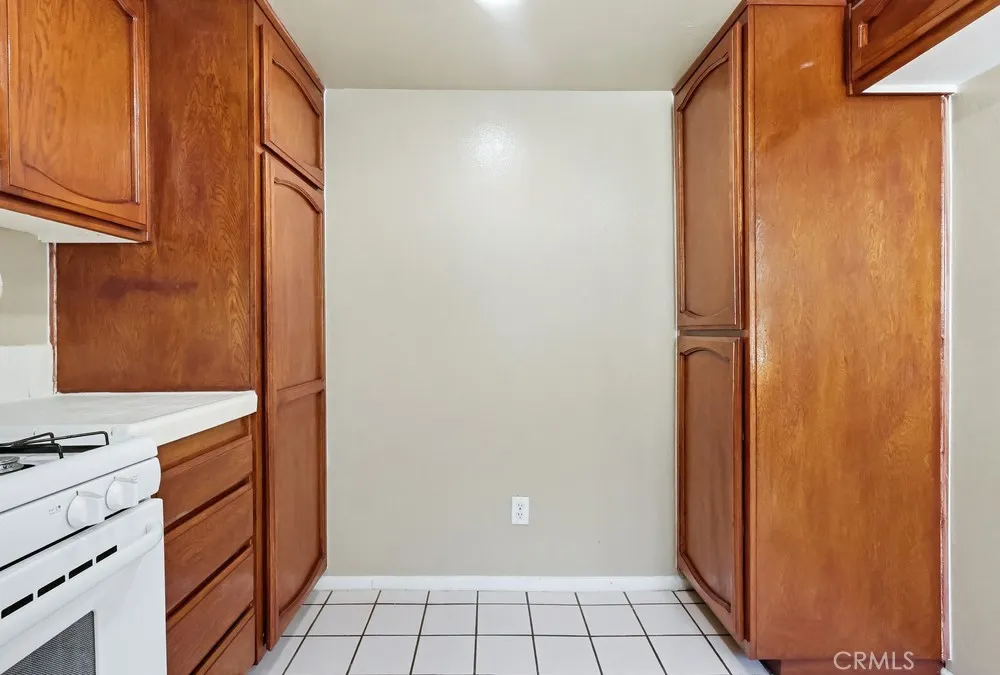 Additional image 104 of 19018 Sherman Way Unit 110, Reseda, CA 91335