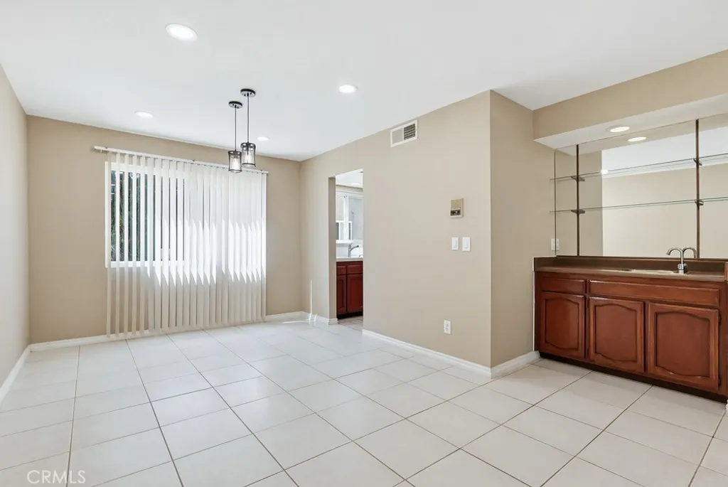 Additional image 15 of 19018 Sherman Way Unit 110, Reseda, CA 91335
