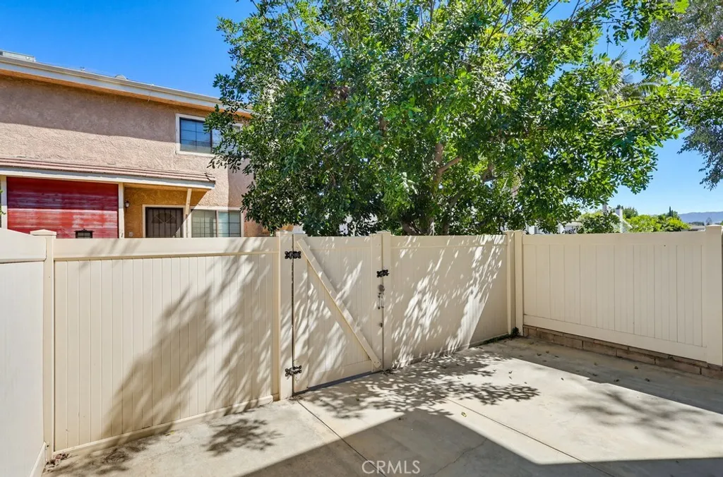 Additional image 5 of 19018 Sherman Way Unit 110, Reseda, CA 91335