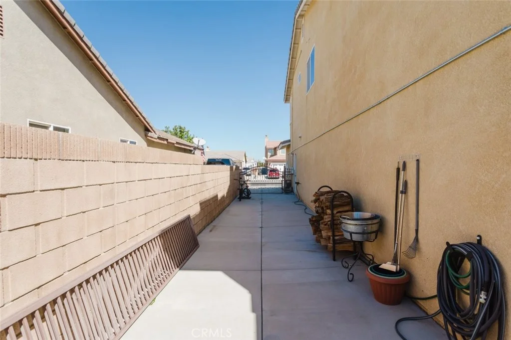 6214 W Avenue J11, Lancaster, CA 93536