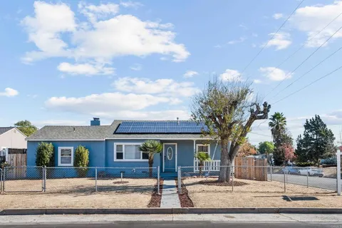797 Lemon Avenue, El Cajon, CA MLS: PTP2501811