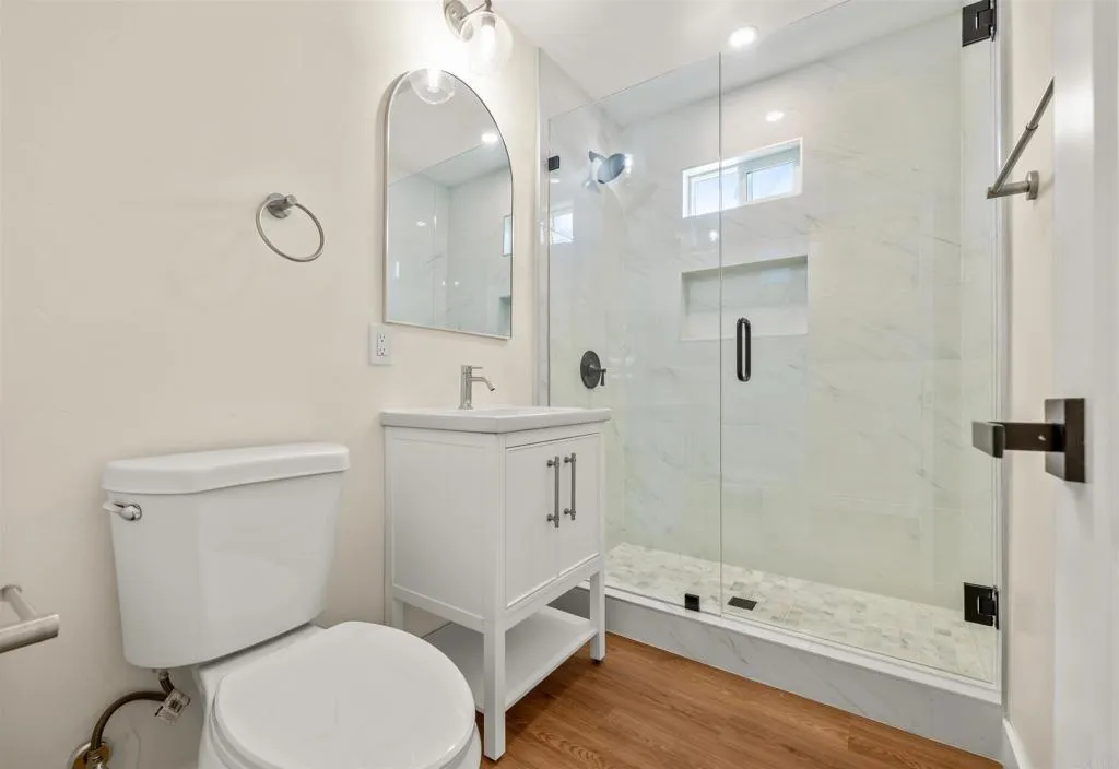 Additional image 18 of 5372 Barstow Street, San Diego, CA 92117