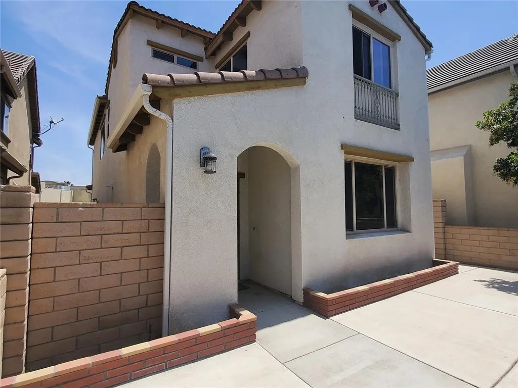 440 Amargosa Way, Corona, CA 92878