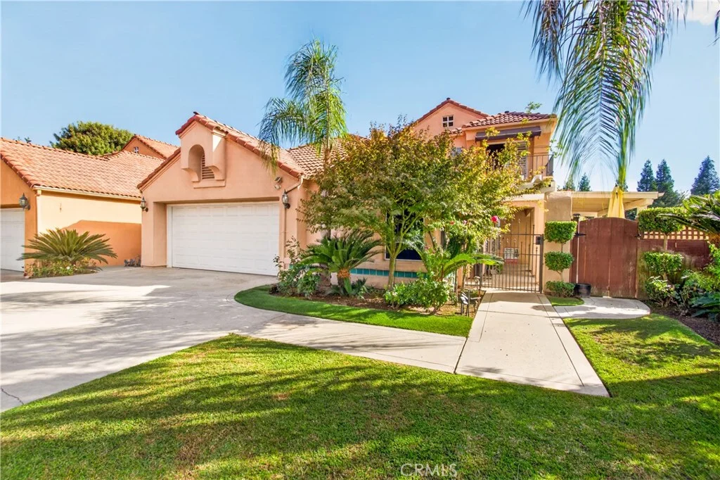 645 E Champlain Dr, Fresno, CA 93730 photo 3