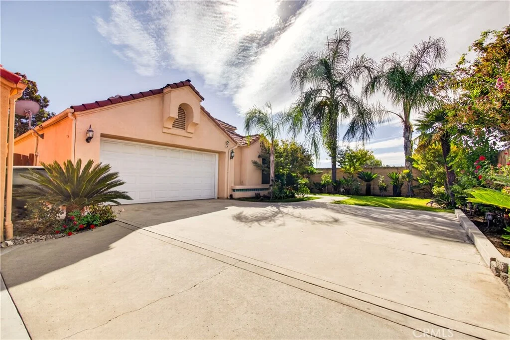 645 E Champlain Dr, Fresno, CA 93730 photo 5