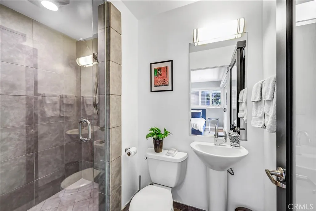 Additional image 52 of 1120 N El Centro Ave Unit 5, Los Angeles, CA 90038