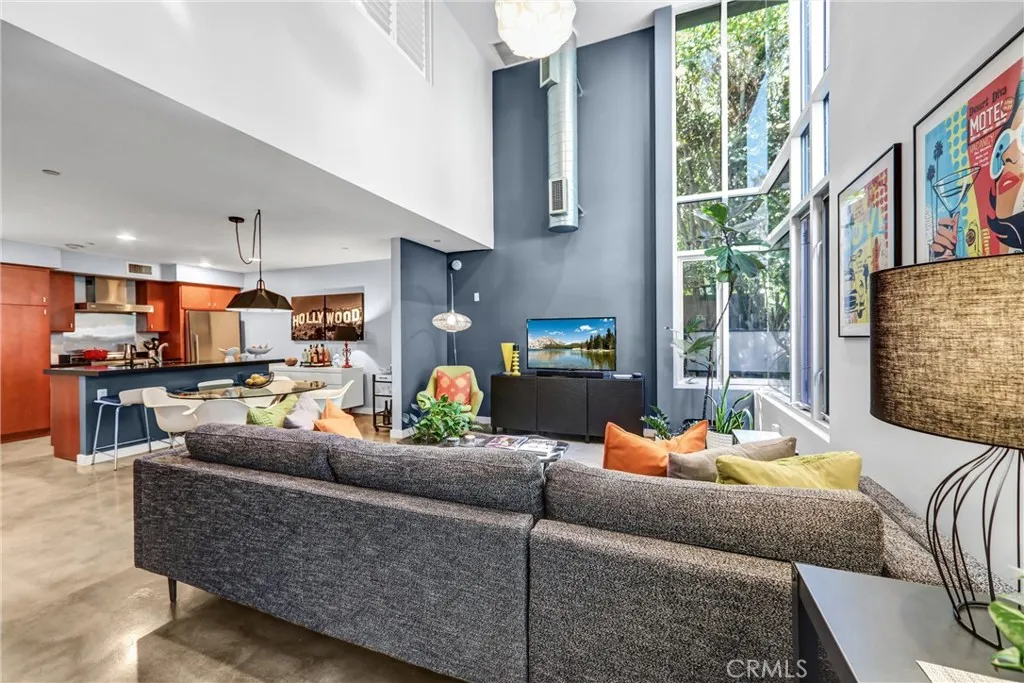 Additional image 37 of 1120 N El Centro Ave Unit 5, Los Angeles, CA 90038