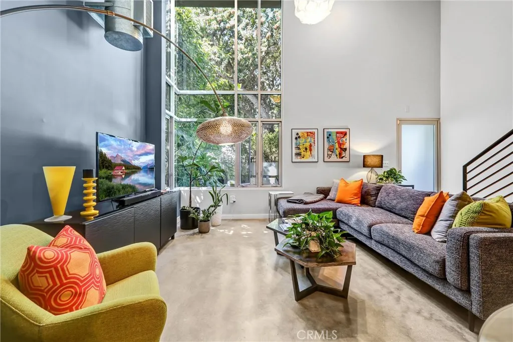 Additional image 38 of 1120 N El Centro Ave Unit 5, Los Angeles, CA 90038