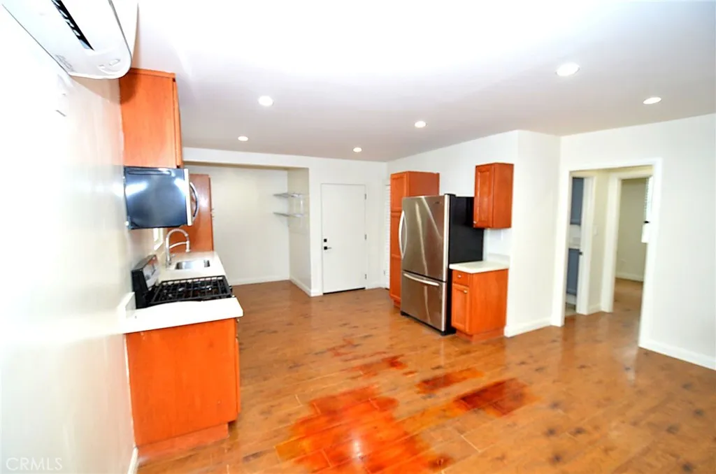 Additional image 17 of 13972 Louvre St, Pacoima, CA 91331