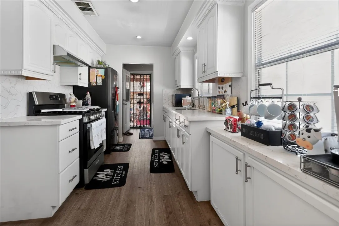 Additional image 21 of 11951 Oxford Ave, Hawthorne, CA 90250