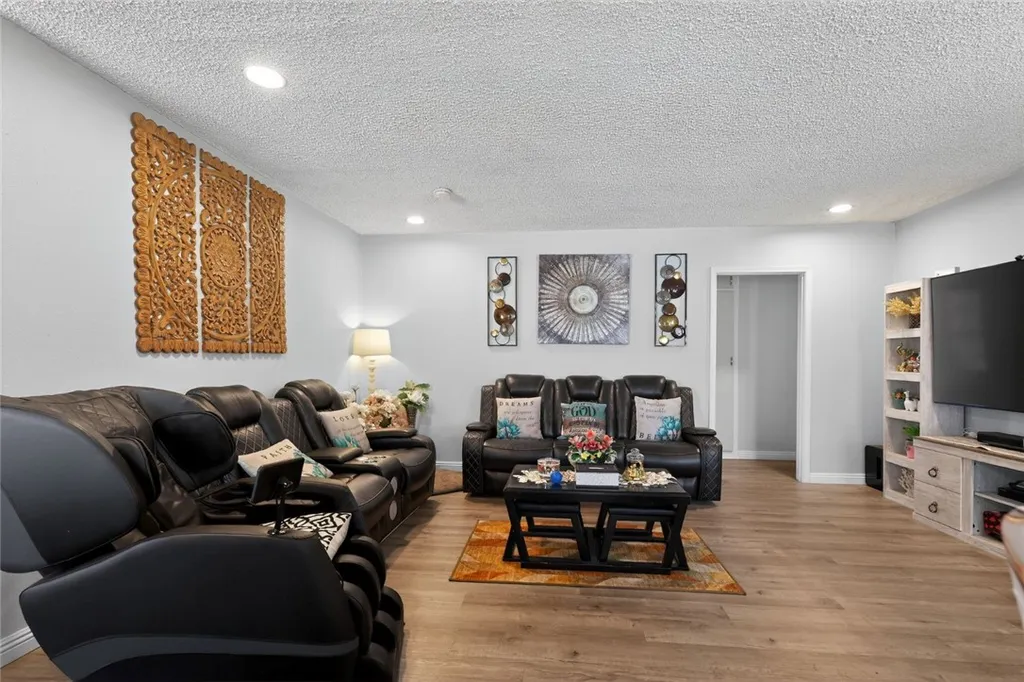 Additional image 5 of 11951 Oxford Ave, Hawthorne, CA 90250