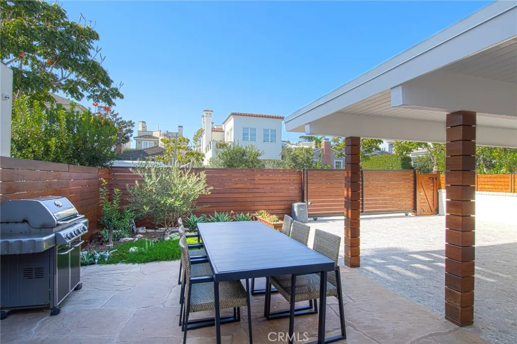 308 Poppy Avenue, Corona Del Mar, CA 92625