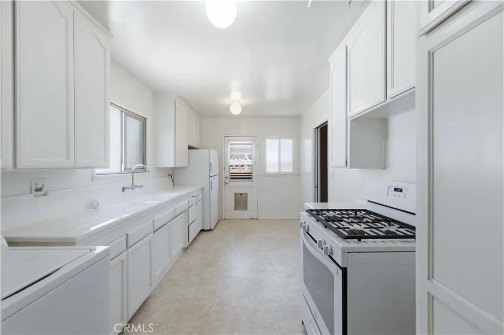 Additional image 24 of 1438 W Ivyton St, Lancaster, CA 93534