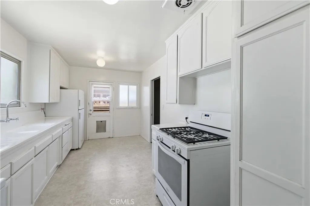 Additional image 7 of 1438 W Ivyton St, Lancaster, CA 93534