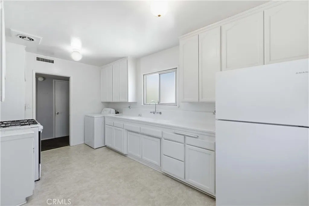 Additional image 4 of 1438 W Ivyton St, Lancaster, CA 93534