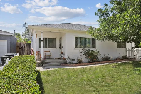 2129 N Pepper Street, Burbank, CA MLS: BB25087103