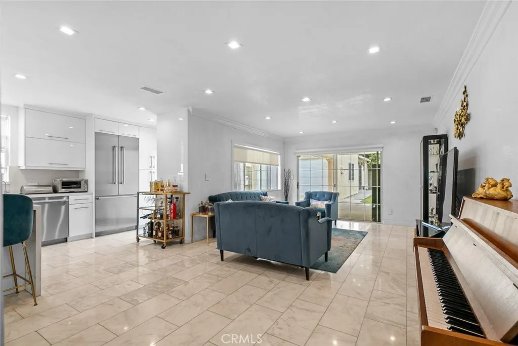 Additional image 23 of 2640 N Keystone Street, Burbank, CA 91504