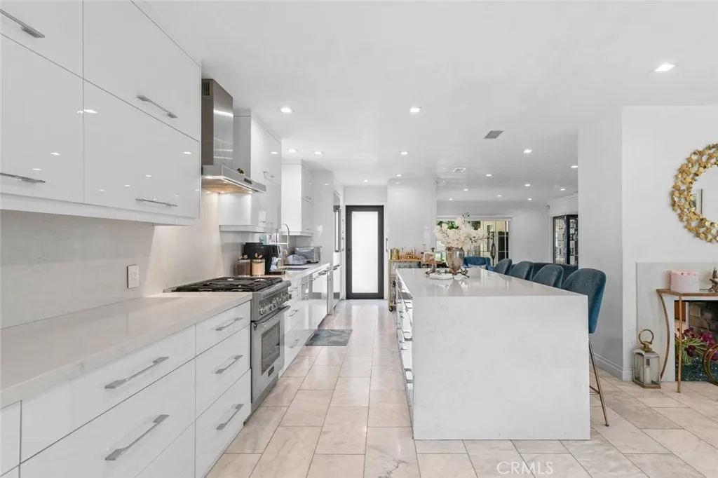 Additional image 13 of 2640 N Keystone Street, Burbank, CA 91504