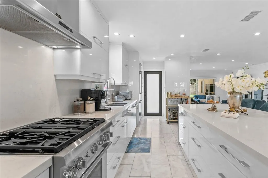 Additional image 59 of 2640 N Keystone Street, Burbank, CA 91504