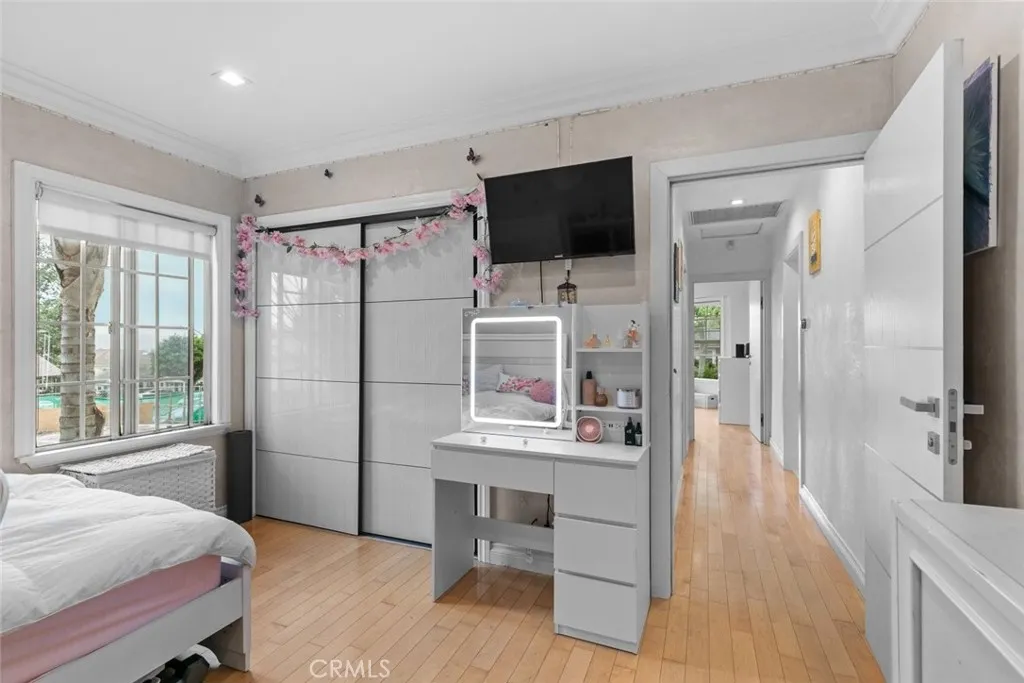 Additional image 75 of 2640 N Keystone Street, Burbank, CA 91504