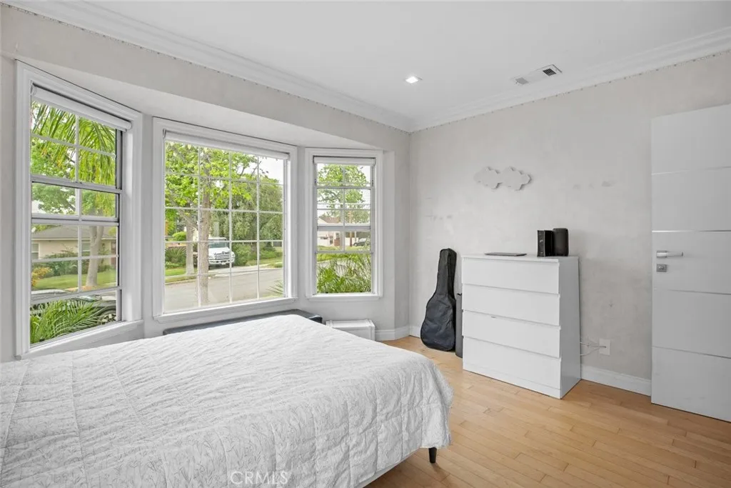 Additional image 71 of 2640 N Keystone Street, Burbank, CA 91504