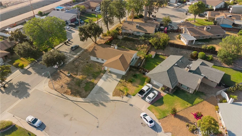 2764 Mirada Rd, Highland, CA 92346