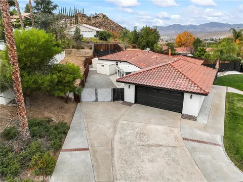 26565 Valle Heights Road, Hemet, CA 92544 - MLS#: CV24249120